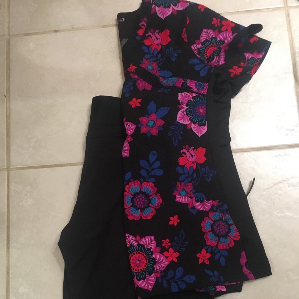 Size medium scrubs